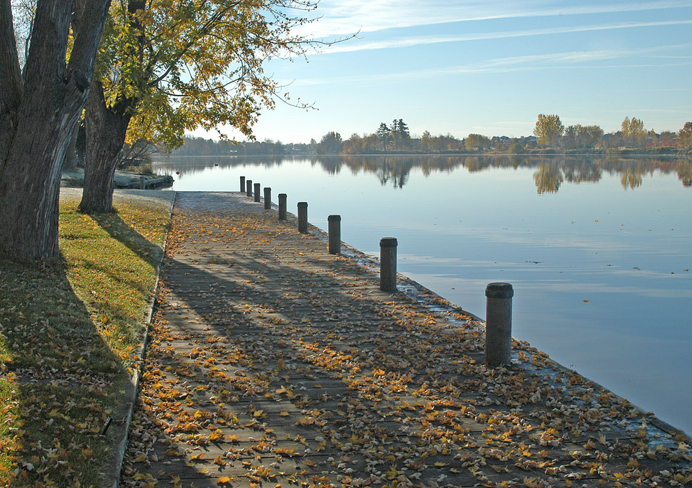 above Long Island on the Rideau River, Ottawa, 28 October 2004